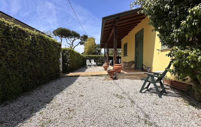 Villa singola in vendita a Montignoso