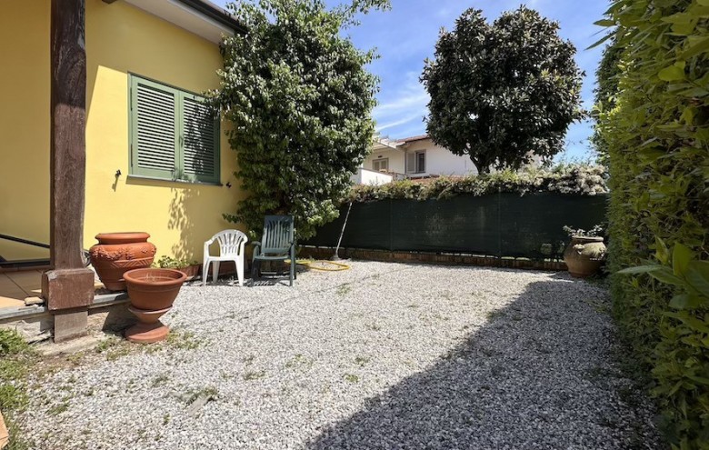 Villa singola in vendita a Montignoso