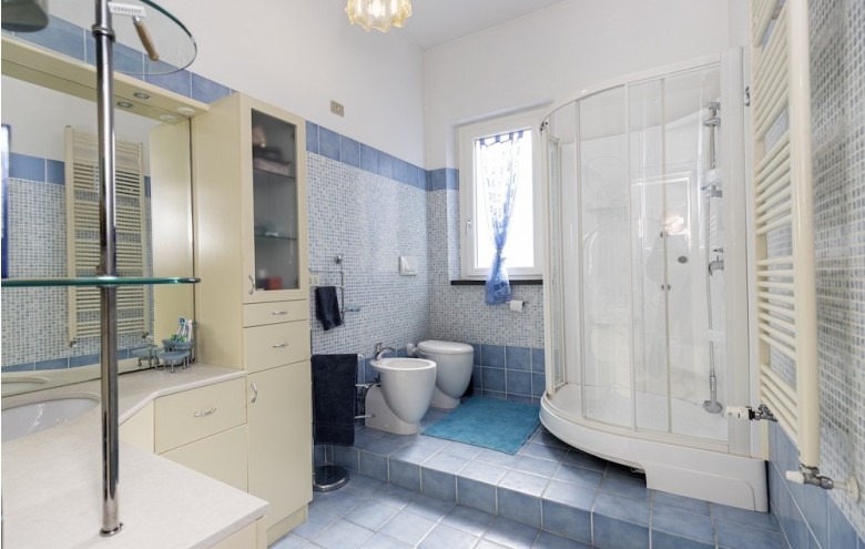 Villa singola in vendita a Montignoso