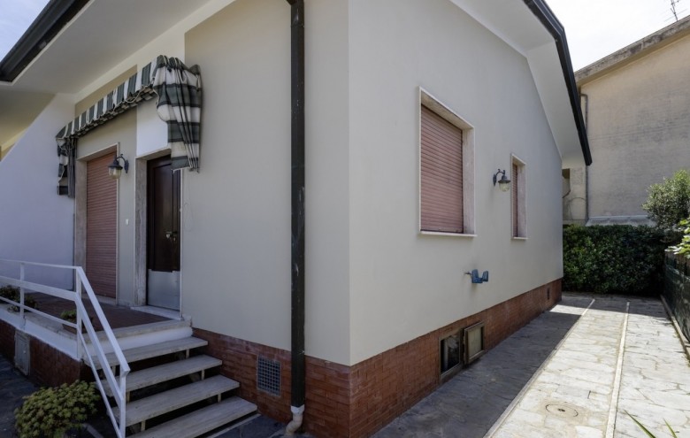 Villa singola in vendita a Viareggio