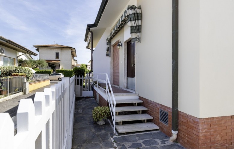 Villa singola in vendita a Viareggio