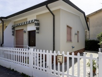Villa singola in vendita a Torre del Lago