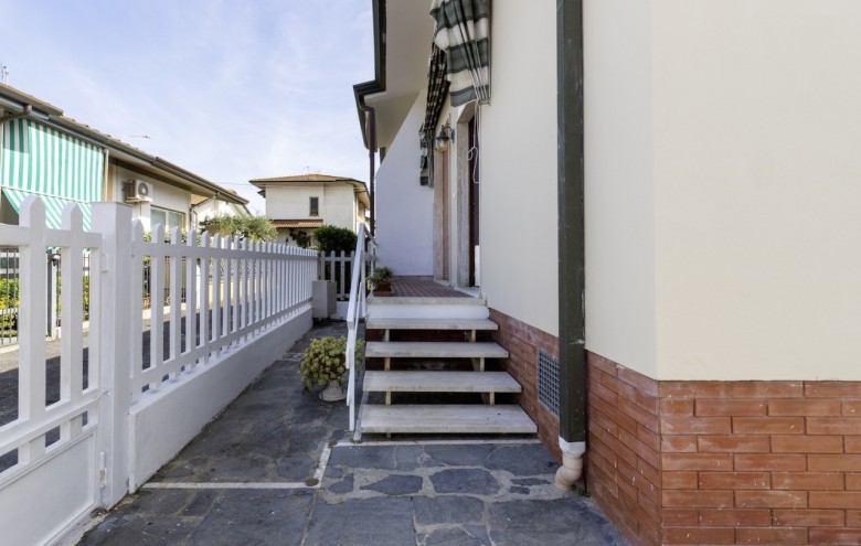 Villa singola in vendita a Viareggio