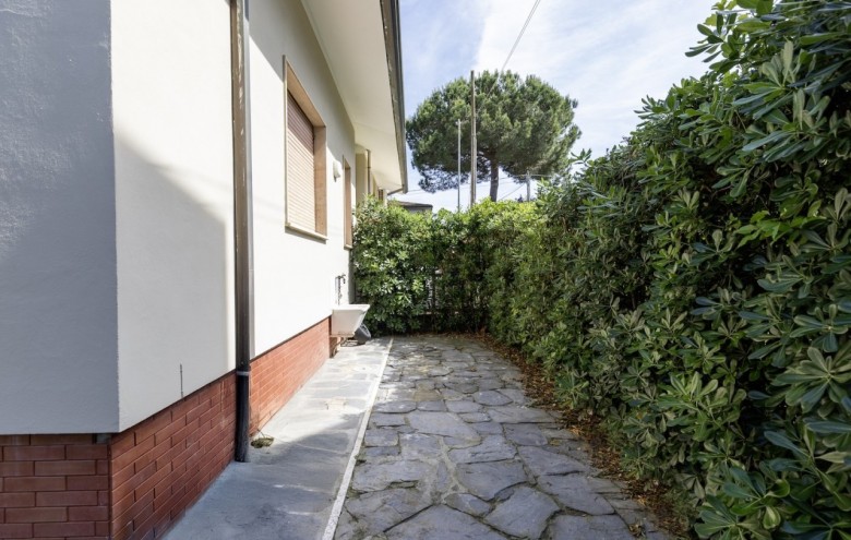 Villa singola in vendita a Viareggio