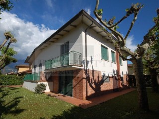 Villetta a schiera in vendita a Marina di Pietrasanta