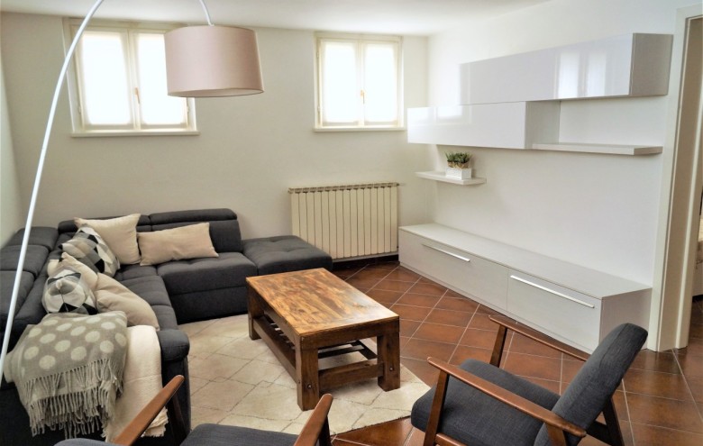 Bifamiliare in affitto a Pietrasanta