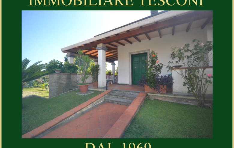 Bifamiliare in affitto a Pietrasanta