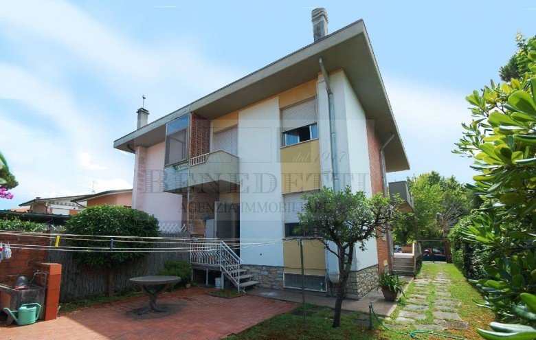 Villetta a schiera in vendita a Pietrasanta