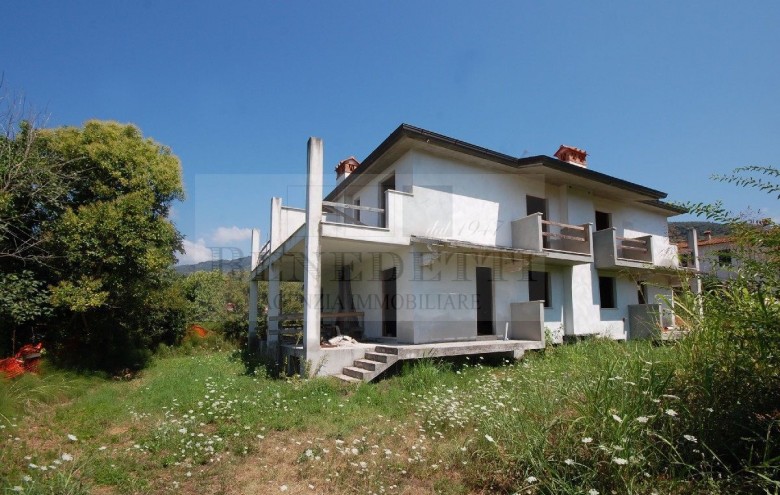 Terratetto in vendita a Camaiore