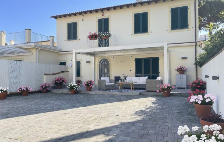 Villa singola in vendita a Pietrasanta