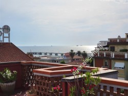 marina-di-massa-attico-di-140-mq-con-vista-mare-e-monti-in-vendita-nel-centro-di-mar
