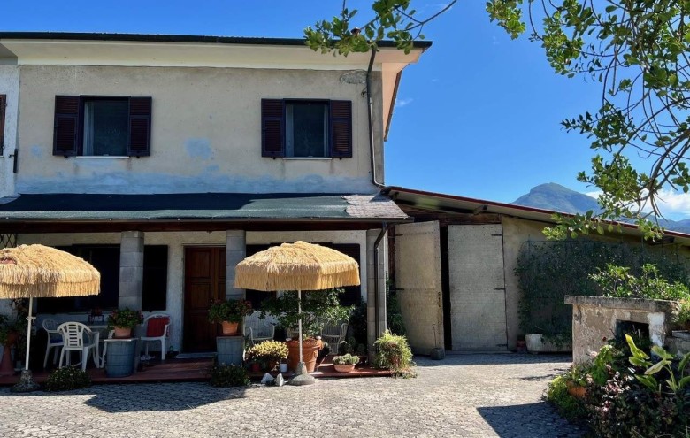 Terratetto in vendita a Pietrasanta