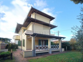 Villetta a schiera in vendita a Marina di Pietrasanta
