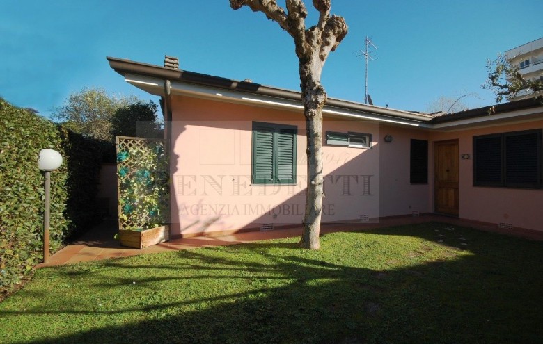 Villetta a schiera in vendita a Pietrasanta