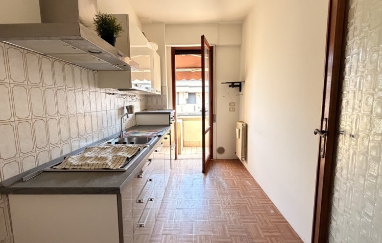 Appartamento in vendita a Viareggio