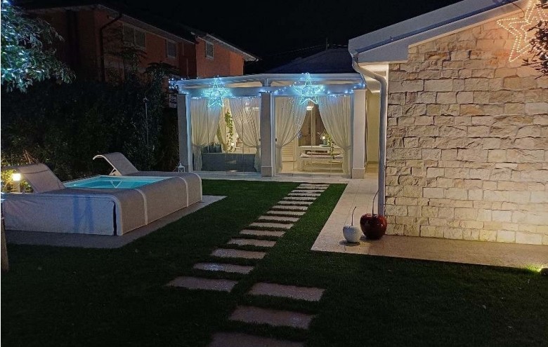 Villa singola in vendita a Pietrasanta