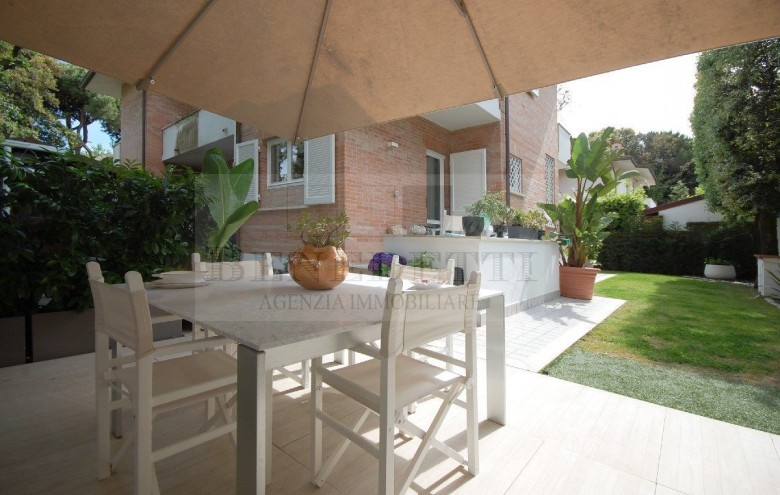 Villetta a schiera in vendita a Pietrasanta