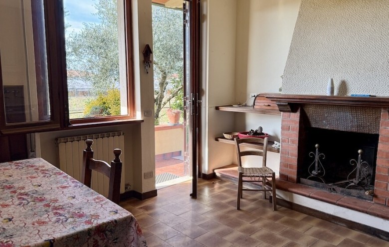 Bifamiliare in vendita a Camaiore