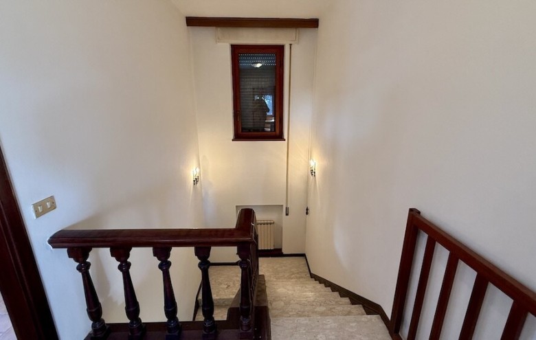 Bifamiliare in vendita a Camaiore