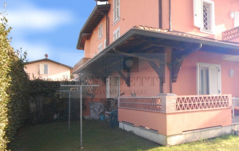 Villetta a schiera in vendita a Pietrasanta
