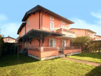 Villetta a schiera in vendita a Pietrasanta