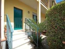 terratetto-in-vendita-a-pietrasanta-centro-storico-pressi