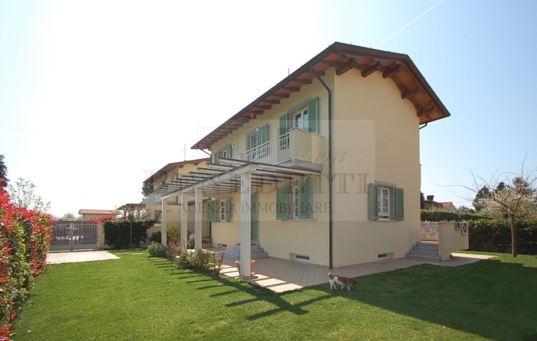 Villetta a schiera in vendita a Pietrasanta