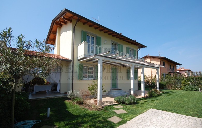 Villetta a schiera in vendita a Pietrasanta