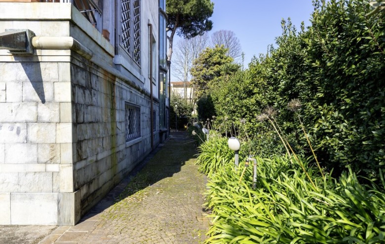 Villa singola in vendita a Camaiore