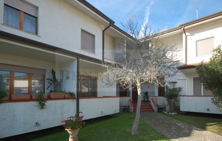 Terratetto in vendita a Pietrasanta