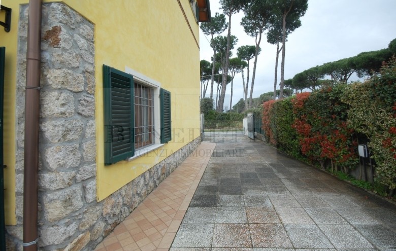 Villetta a schiera in vendita a Pietrasanta