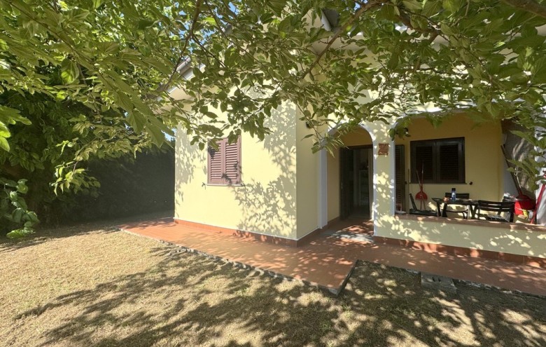 Villa singola in vendita a Viareggio