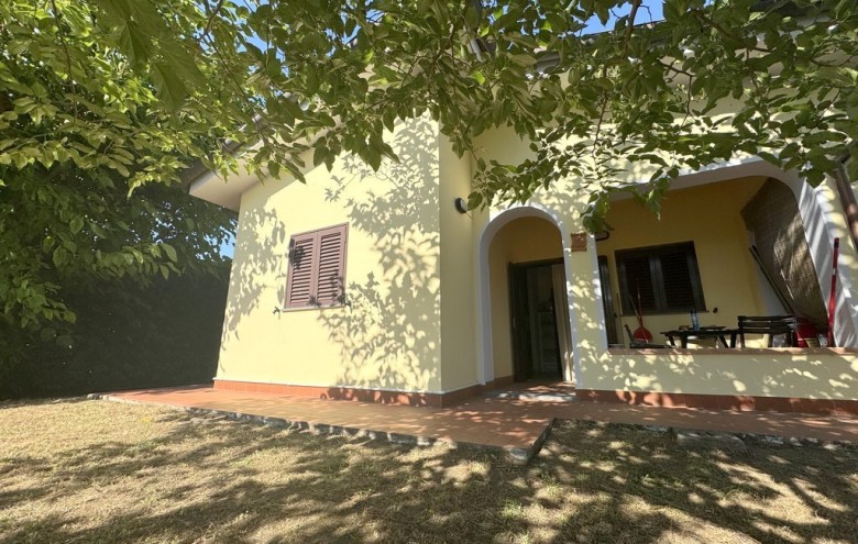 Villa singola in vendita a Viareggio