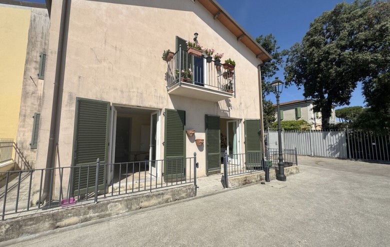 Appartamento in vendita a Viareggio