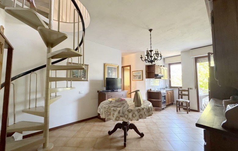 Appartamento in vendita a Viareggio