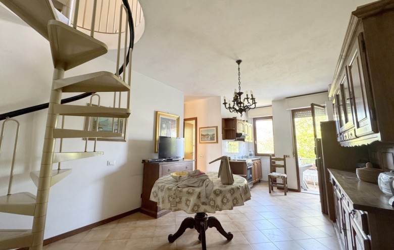 Appartamento in vendita a Viareggio