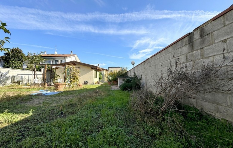 Villa singola in vendita a Viareggio