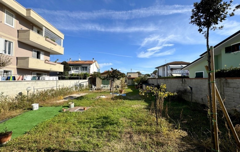 Villa singola in vendita a Viareggio