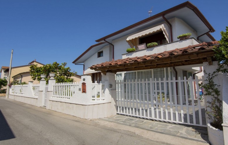 Villa singola in vendita a Viareggio