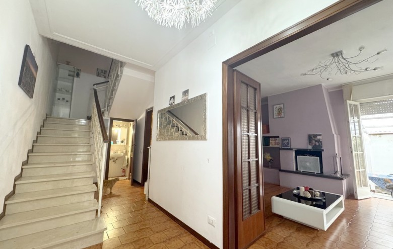 Bifamiliare in vendita a Viareggio