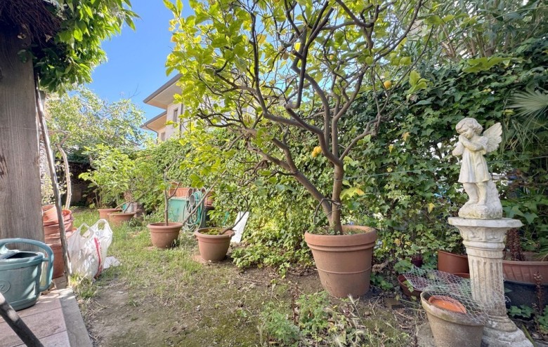 Villa singola in vendita a Viareggio