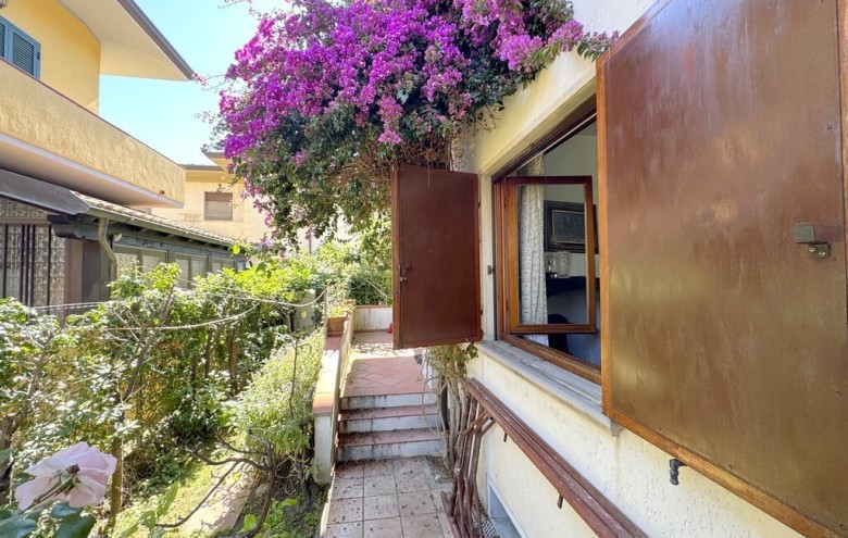 Villa singola in vendita a Viareggio