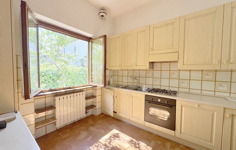 Villa singola in vendita a Viareggio