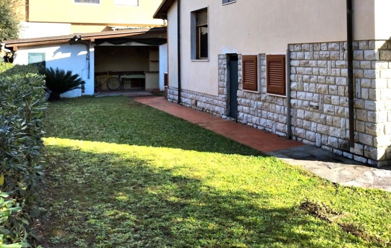 Villa singola in vendita a Pietrasanta