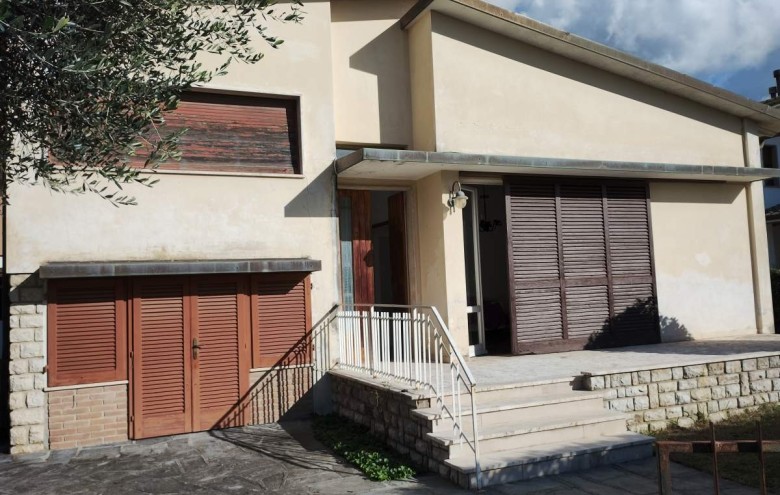 Villa singola in vendita a Pietrasanta