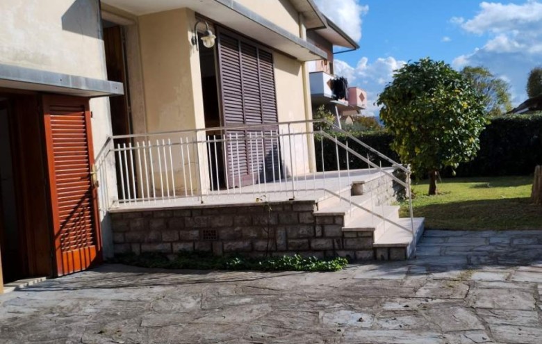 Villa singola in vendita a Pietrasanta