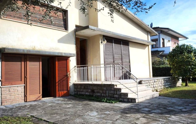 Villa singola in vendita a Pietrasanta