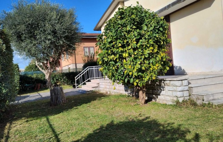 Villa singola in vendita a Pietrasanta