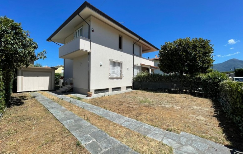 Appartamento in vendita a Pietrasanta