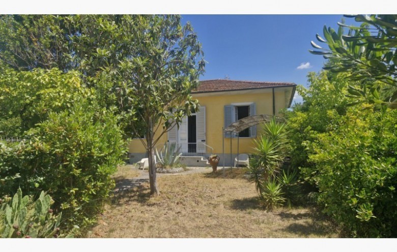 Villa singola in vendita a Pietrasanta